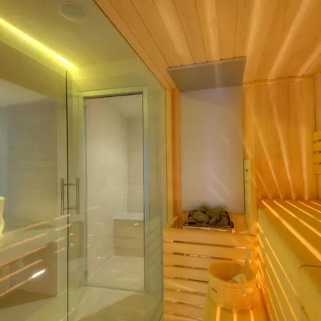 Hotel Sassolini & Depandance 4*
