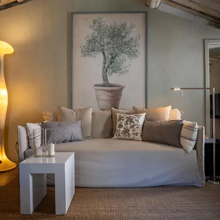 Sassolini & - Country Boutique מונטווארקי