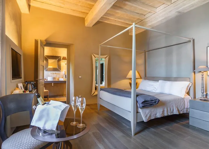 Sassolini & - Country Boutique 4* Montevarchi