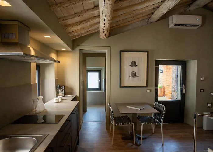 Sassolini & - Country Boutique